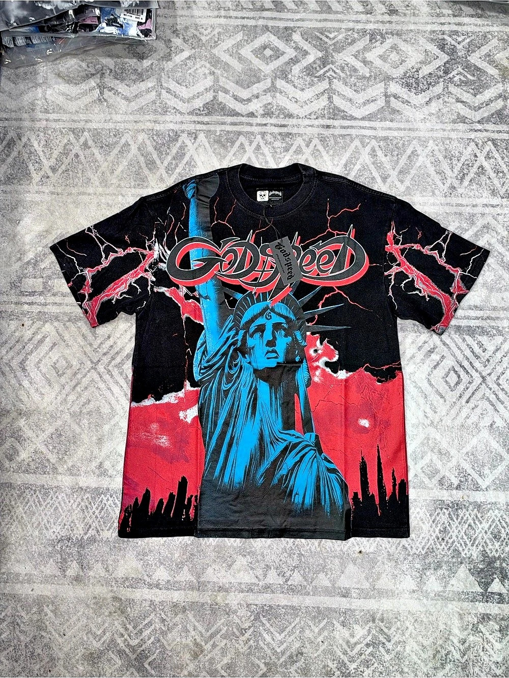 Godspeed Statue of Liberty graphic tee Graphic Tee in Black & Red Size Large NWT